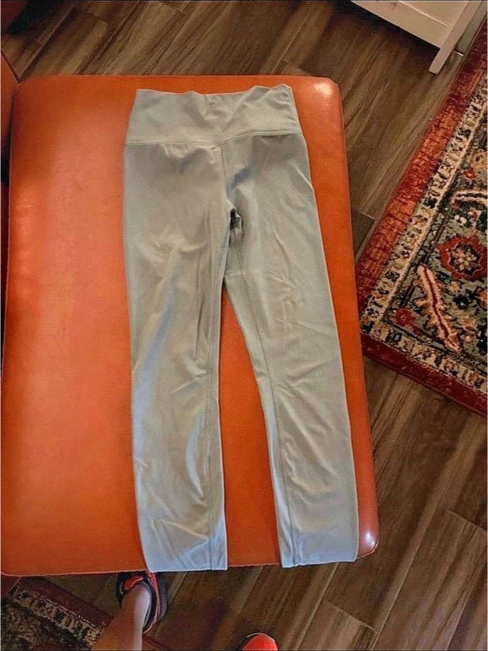 Vuori Athletic Leggings Size Small Like New